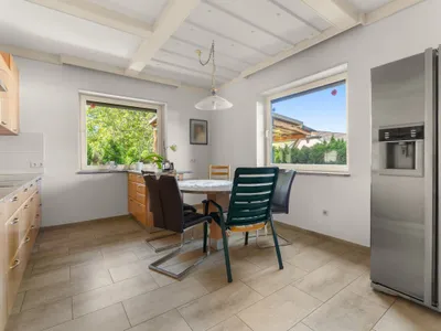 6-Zimmer-Haus kaufen in Klagenfurt Land – 313 m², € 359.000 – Bild 8 von 19