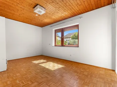 6-Zimmer-Haus kaufen in Klagenfurt Land – 313 m², € 359.000 – Bild 4 von 19