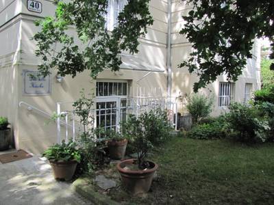 Singlewohnung in Jugendstilvilla in Grün-/ Ruhelage
