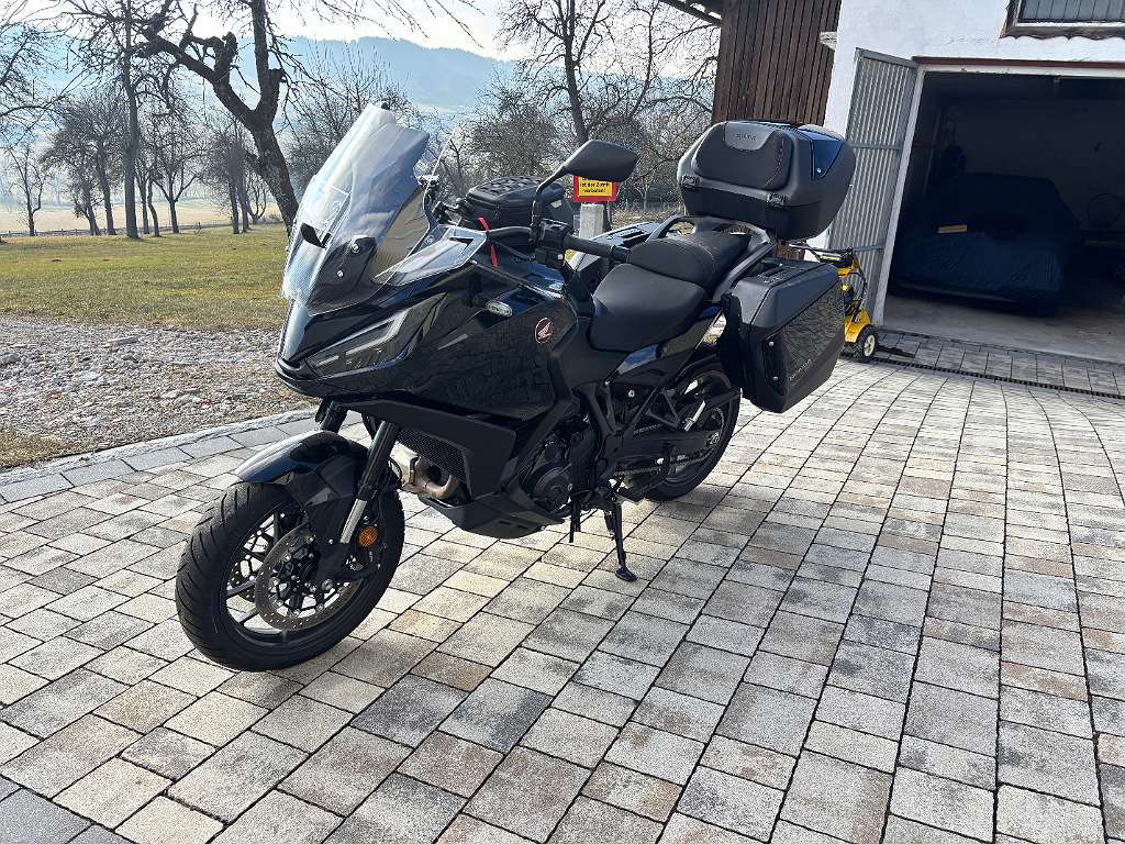 Honda NT HONDA NT 1100 DCT Tourer