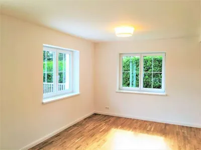 8-Zimmer-Gewerbeimmobilie mieten in Baden – 220 m², € 2.750 – Bild 8 von 47