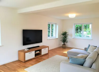 8-Zimmer-Gewerbeimmobilie mieten in Baden – 220 m², € 2.750 – Bild 7 von 47