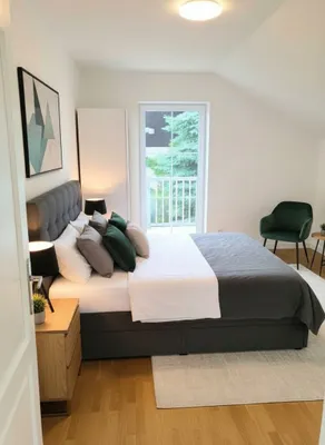 8-Zimmer-Gewerbeimmobilie mieten in Baden – 220 m², € 2.750 – Bild 16 von 47