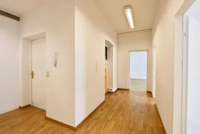 4-Zimmer-Gewerbeimmobilie mieten in Wien – 110 m², € 2.295 – Bild 3 von 17