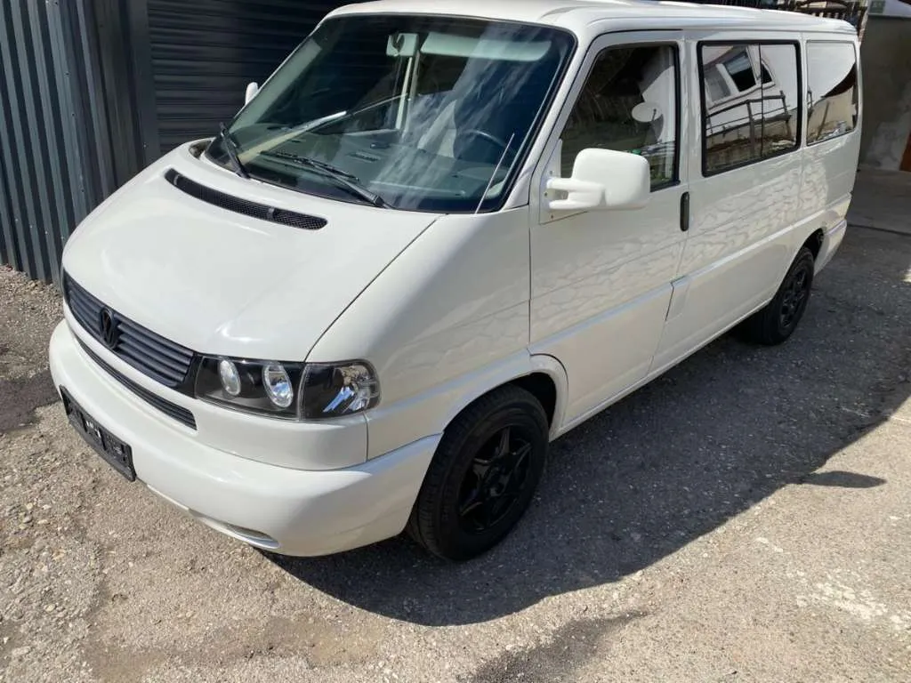Volkswagen Multivan 2000 photo 3