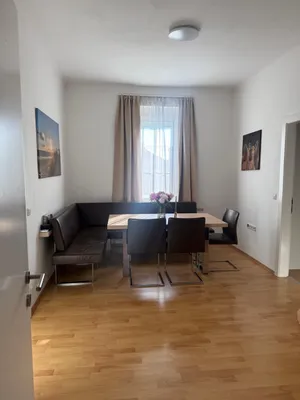 9-Zimmer-Gewerbeimmobilie kaufen in Perg – 200 m² – Bild 3 von 8