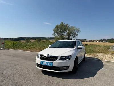 Skoda Octavia Kombi 1,6 TDI Style 4x4 *NAVI*ACC*PDC*T...