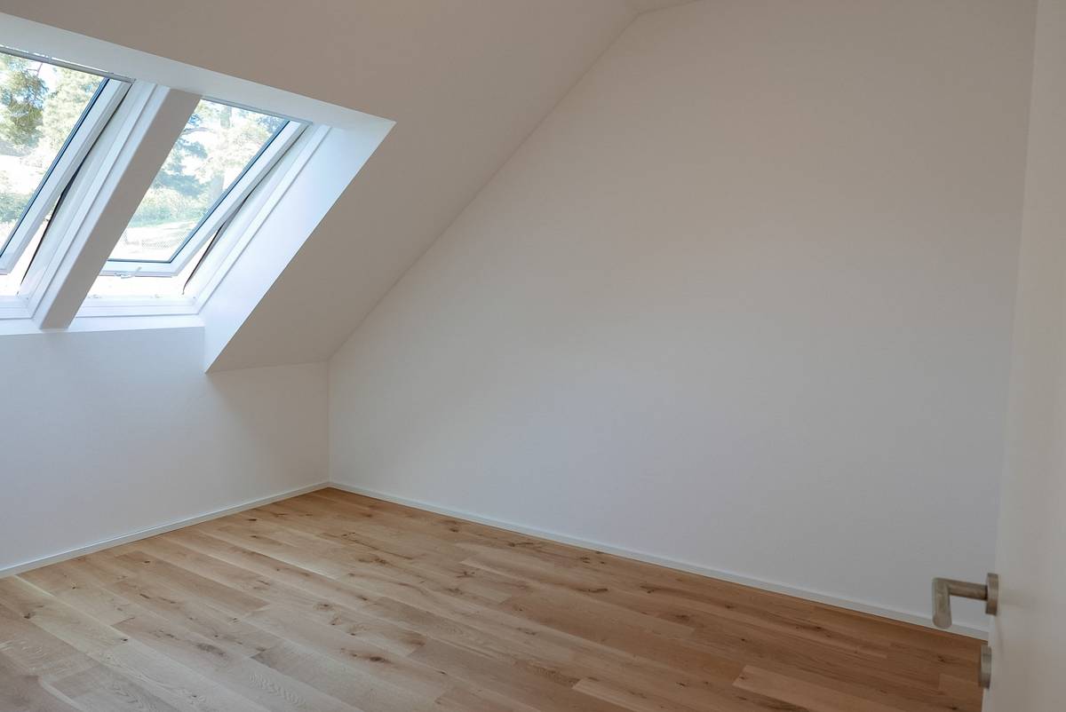 Wohnen über der Nebelgrenze! - 3-Raum Dachterrassenwohnung inkl. 2 TG-Stellplätzen - jetzt besichtigen! - Ansicht 3