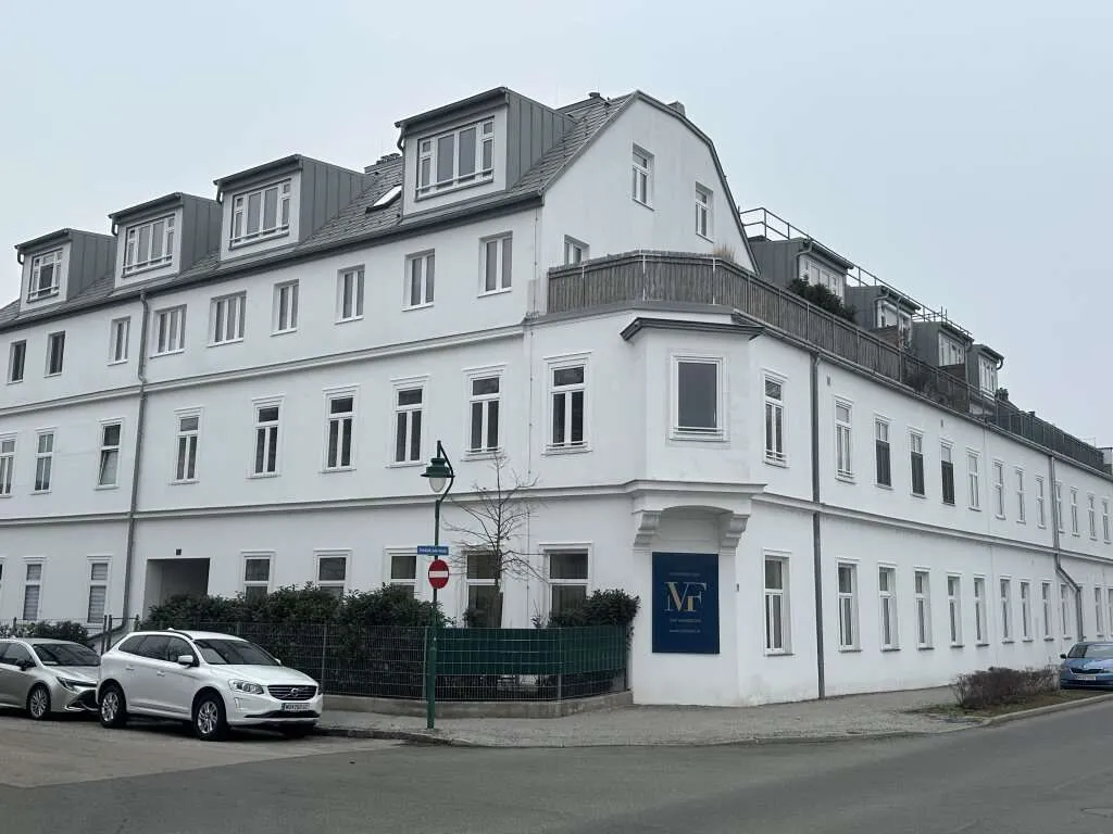Sonnige, helle 2 Zimmer Wohnung, inkl. Küche und Klimaanlage- Nähe Bahnhof Mödling – pohled 3