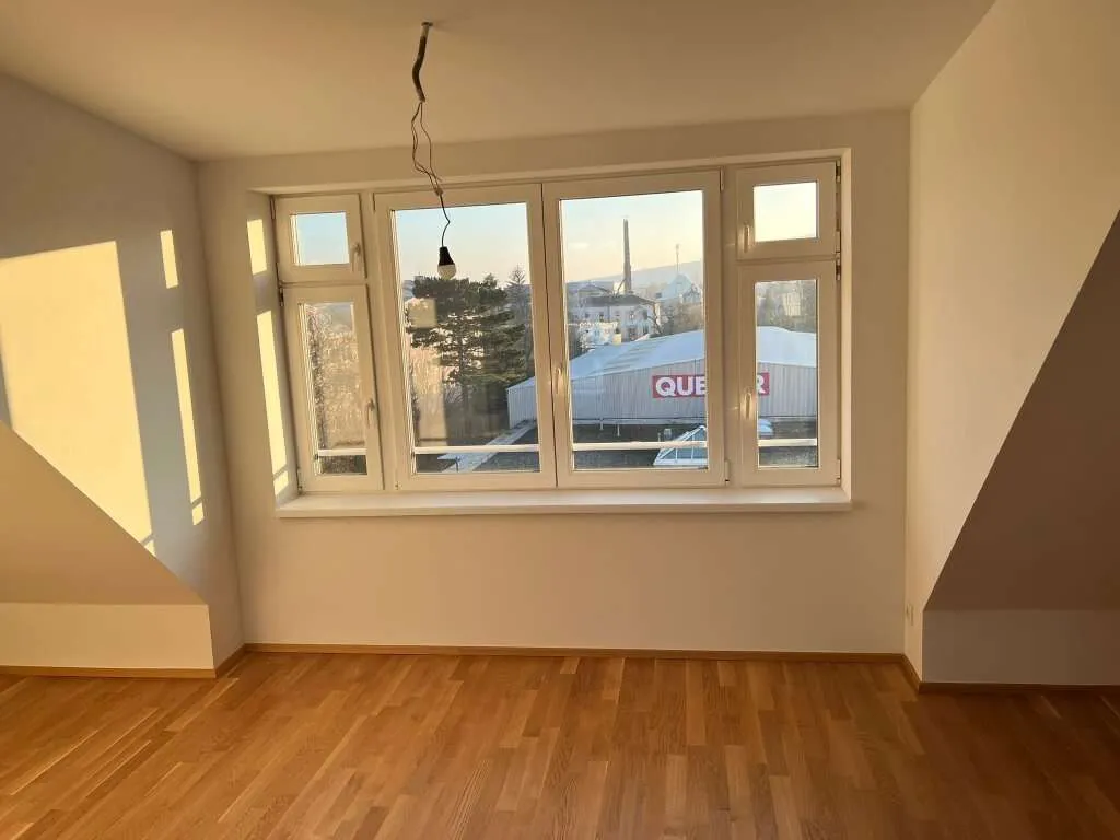 Sonnige, helle 2 Zimmer Wohnung, inkl. Küche und Klimaanlage- Nähe Bahnhof Mödling – pohled 2