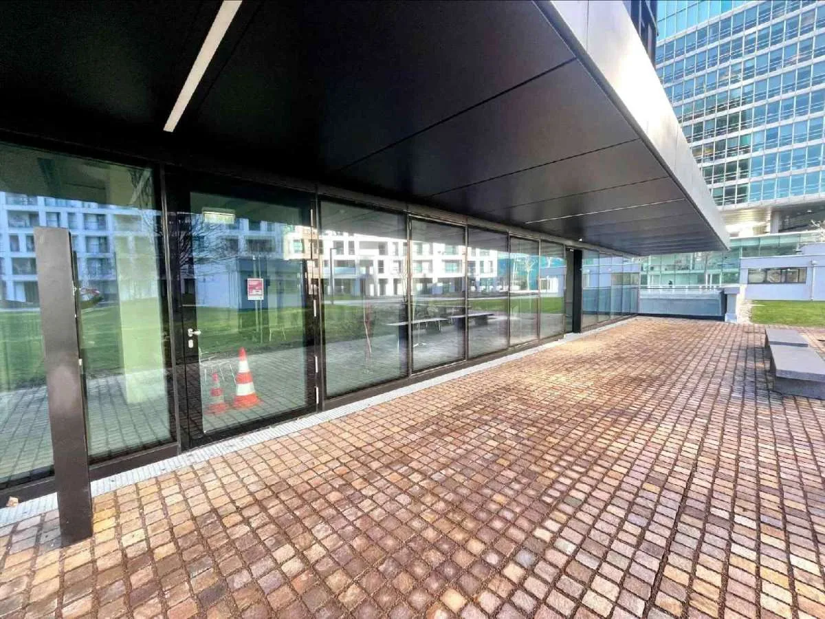 Business-Performance in den DC-Flats: Repräsentatives 149 m² Office (Erstbezug) zu mieten - Ansicht 2