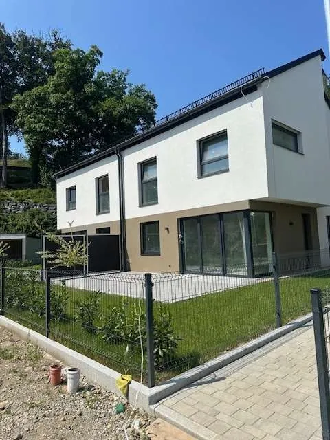 Exklusives Doppelhaus mit Garten in Klagenfurt - moderne Wohnqualität in bester Lage - Ansicht 3