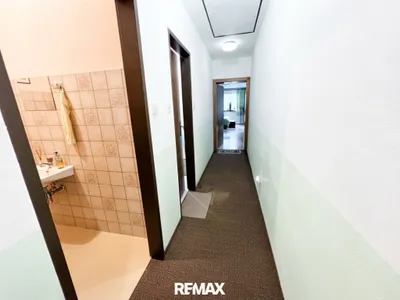 6-Zimmer-Haus kaufen in Neunkirchen – 254 m², € 439.000 – Bild 14 von 37