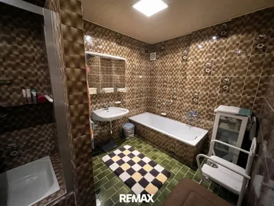 6-Zimmer-Haus kaufen in Neunkirchen – 254 m², € 439.000 – Bild 16 von 37