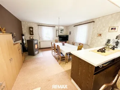6-Zimmer-Haus kaufen in Neunkirchen – 254 m², € 439.000 – Bild 5 von 37