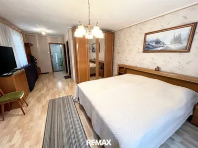 6-Zimmer-Haus kaufen in Neunkirchen – 254 m², € 439.000 – Bild 9 von 37
