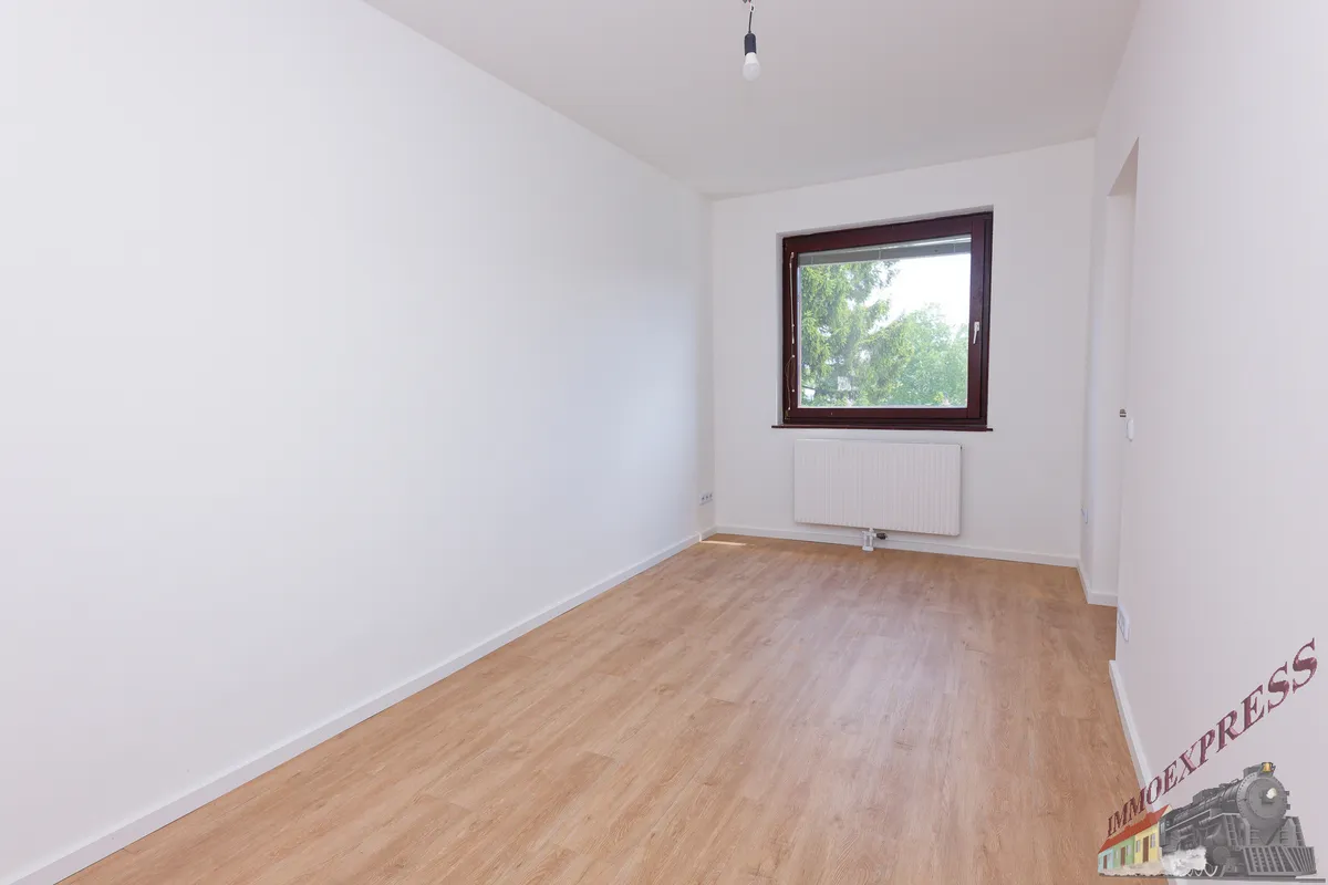 Stilvolles Wohnen in Ruhelage - Vollsanierte 2-Zimmer-Wohnung mit Lift in Schwechat – pohled 2