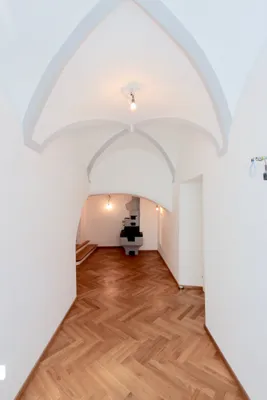Gewerbeimmobilie kaufen in Wiener Neustadt – 744 m², € 1.690.000 – Bild 17 von 25