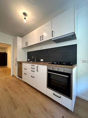 Erstbezug einer renovierten, hochwertigen, hellen 3-Zimmer-Wohnung mit Wellness-Bad nähe alte Donau – Bild 2