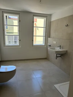 4-Zimmer-Wohnung mieten in Hallein – 110,94 m², € 1.352 – Bild 2 von 6