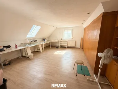 8-Zimmer-Haus kaufen in Neunkirchen – 250 m², € 349.000 – Bild 21 von 53