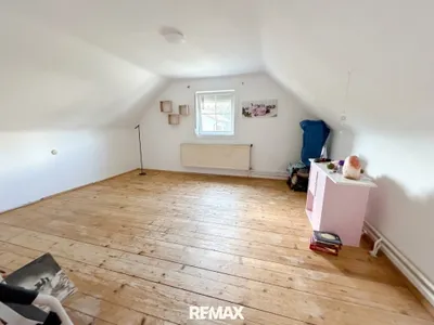 8-Zimmer-Haus kaufen in Neunkirchen – 250 m², € 349.000 – Bild 22 von 53