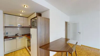 Charmante 2-Zimmer Wohnung mit Balkon – Bild 2