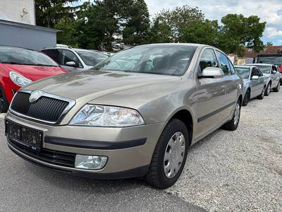 Skoda Octavia 1,6 FSI Elegance 116PS Parkhilfe Leder ...
