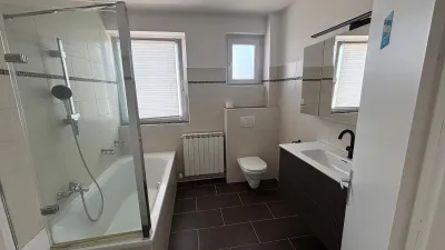 5-Zimmer-Wohnung mieten in Wels-Land – 130 m², € 1.400 – Bild 2 von 6