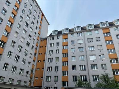 Neu renovierte 3-Zimmer-Wohnung - perfekt für WG - Nähe Matzleinsdorfer Platz