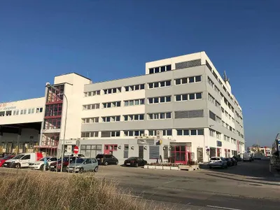 Gewerbeimmobilie mieten in Mödling – 146 m², € 8 – Bild 1 von 16