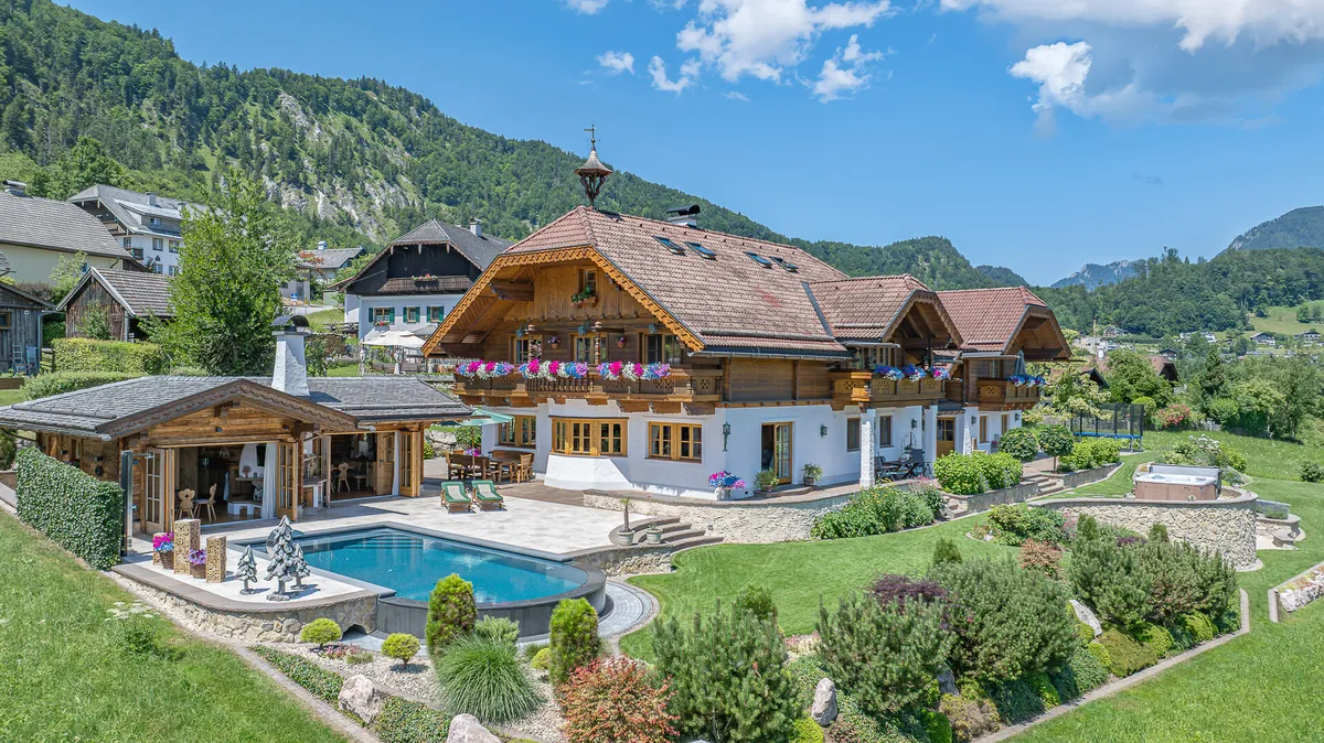 Einzigartige Landhausvilla mit Pool und unverbaubarem Seeblick, Sankt Gilgen