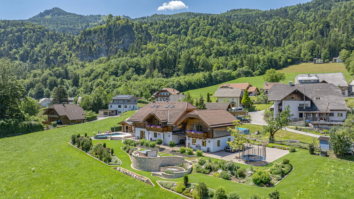 Einzigartige Landhausvilla mit Pool und unverbaubarem Seeblick - Ansicht 3