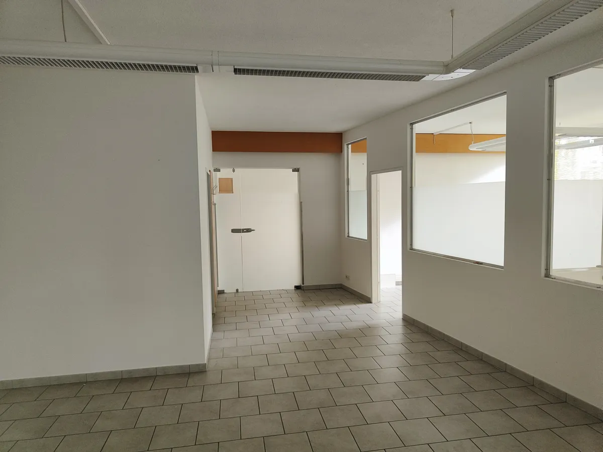 vielseitig nutzbare Büro- und Geschäftsfläche - Ansicht 2