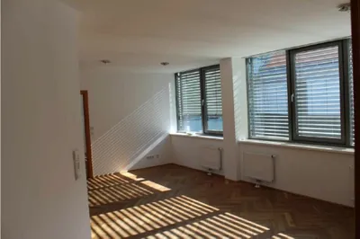 Gewerbeimmobilie kaufen in Bruck an der Leitha – 4 358 m², € 7.950.000