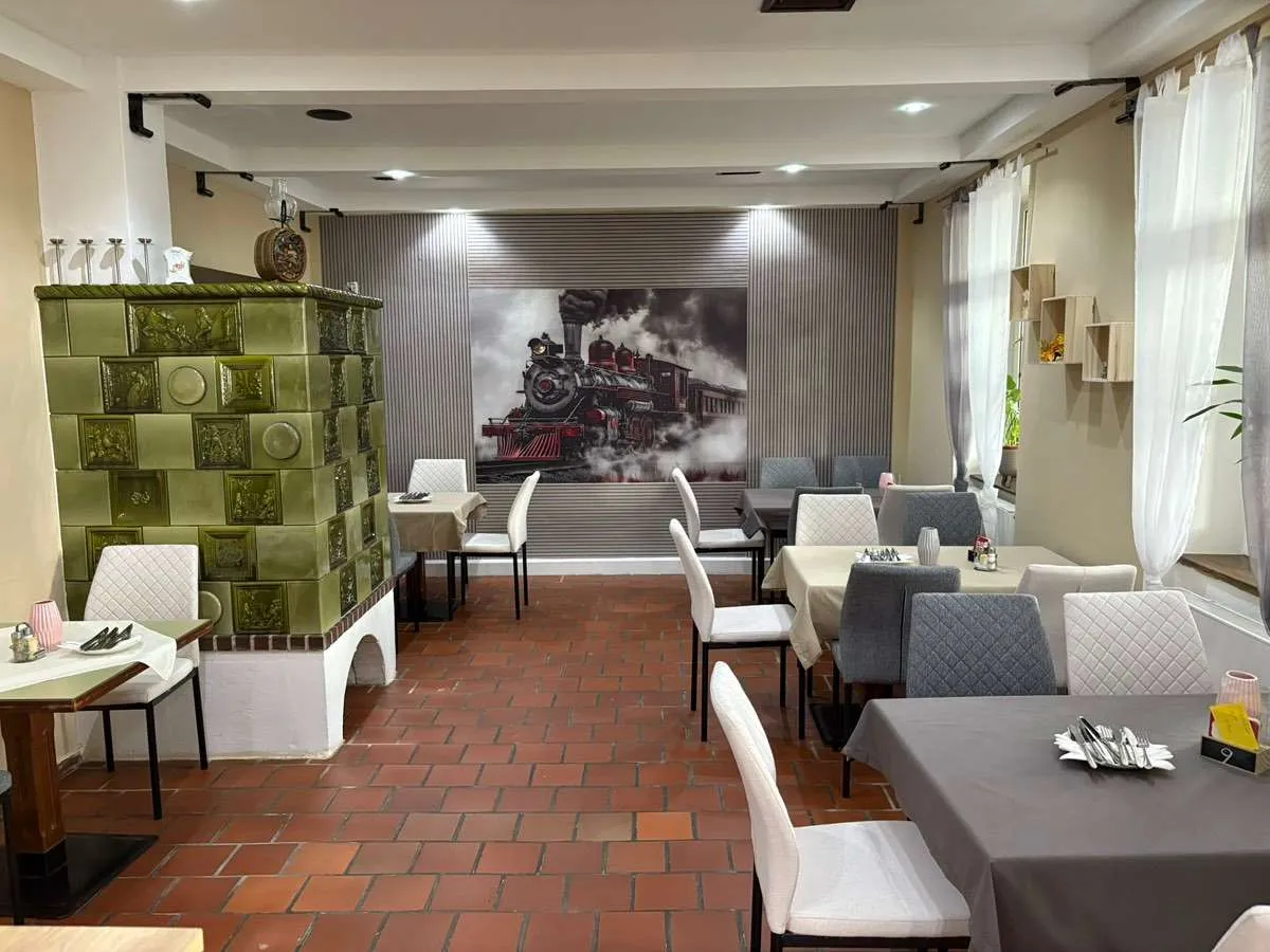 Schönes und voll ausgestattetes Restaurant zu vermieten - sofort starten! – pohled 2