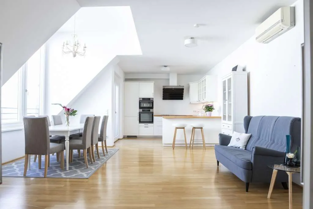 Stilvolle Maisonette mit Stadtblick und Garage in bester Lage - Pogled 2