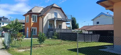 Generalsanierte DG - Terassenwohnung / 1 Schlafzimmer / mit Kleingarten und 2 Parkplätzen, photo 1