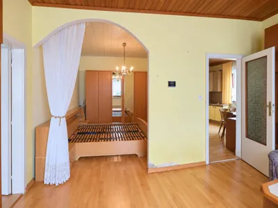 Haus kaufen in Bruck an der Leitha – 114 m², € 239.000 – Bild 6 von 17