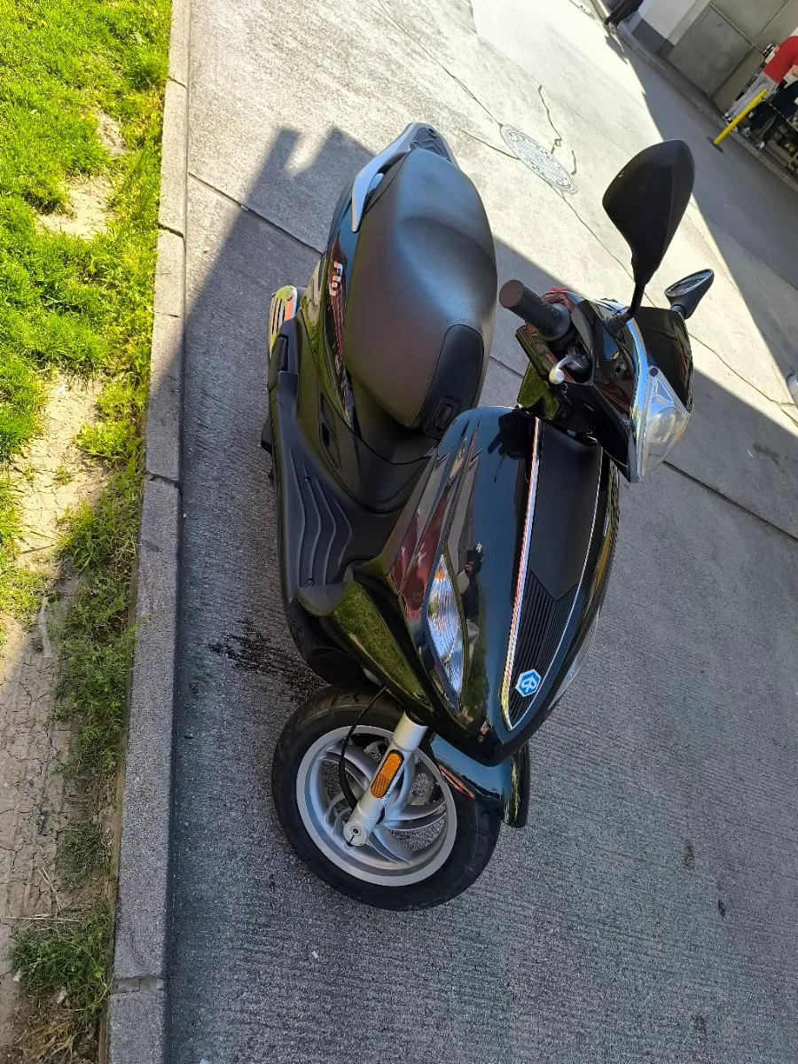 Piaggio Fly