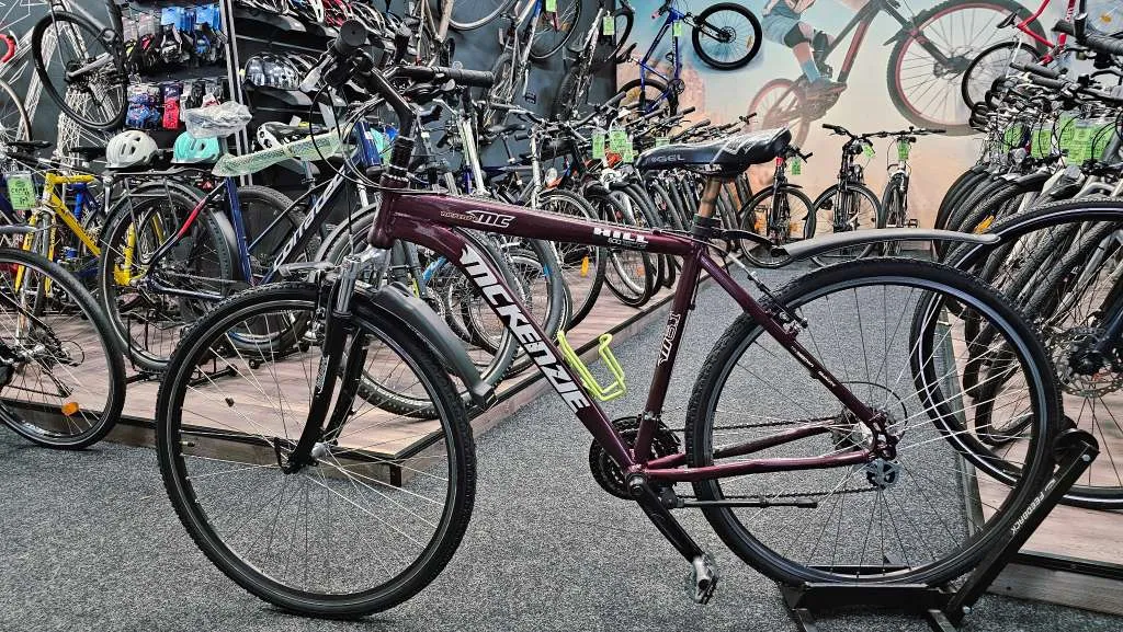 strava als fahrradcomputer Magene C606 V2 GPS-Fahrradcomputer E-Bike Faltrad Klapprad 20 Category:E Bike City_Gazelle Aero leather  Luxuriöse Ledergriffe für ein angenehmes Gefühl und zusätzlichen Komfort Wie viele Fahrräder?:22 Haken – 6 Schienen