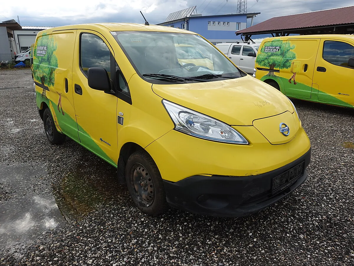 Nissan NV200