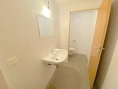 2-Zimmer-Gewerbeimmobilie mieten in Wien – 137,71 m², € 1.295 – Bild 12 von 25