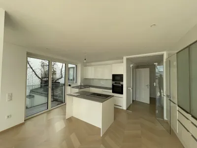 181 m² LUXURIÖSE DACHGESCHOSS-WOHNUNG -- BALKON -- KLIMA -- EXTRA STUDIO/BÜRO -- 2 EINGÄNGE!