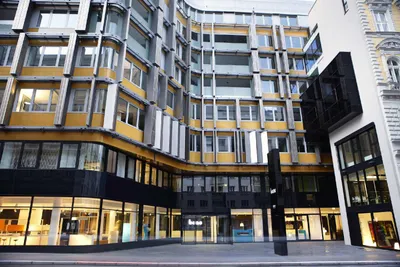 Gewerbeimmobilie mieten in Wien – 1 432 m², € 42.101
