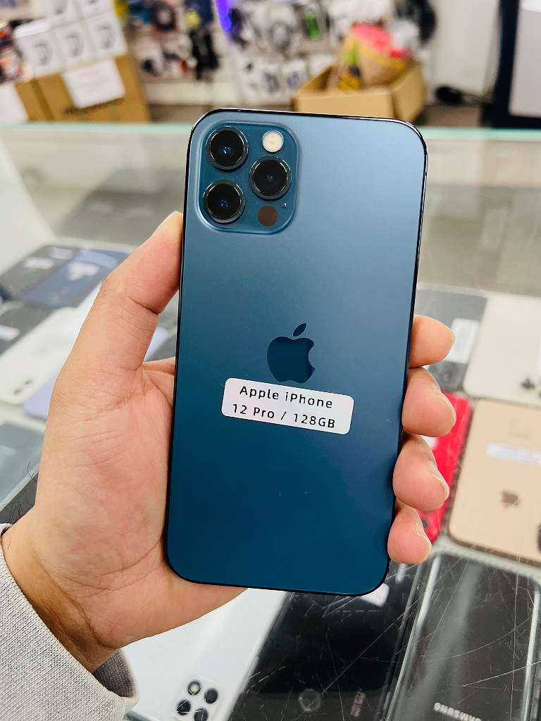 IPhone 12 outlet Pro 128gb pazifikblau neuwertig