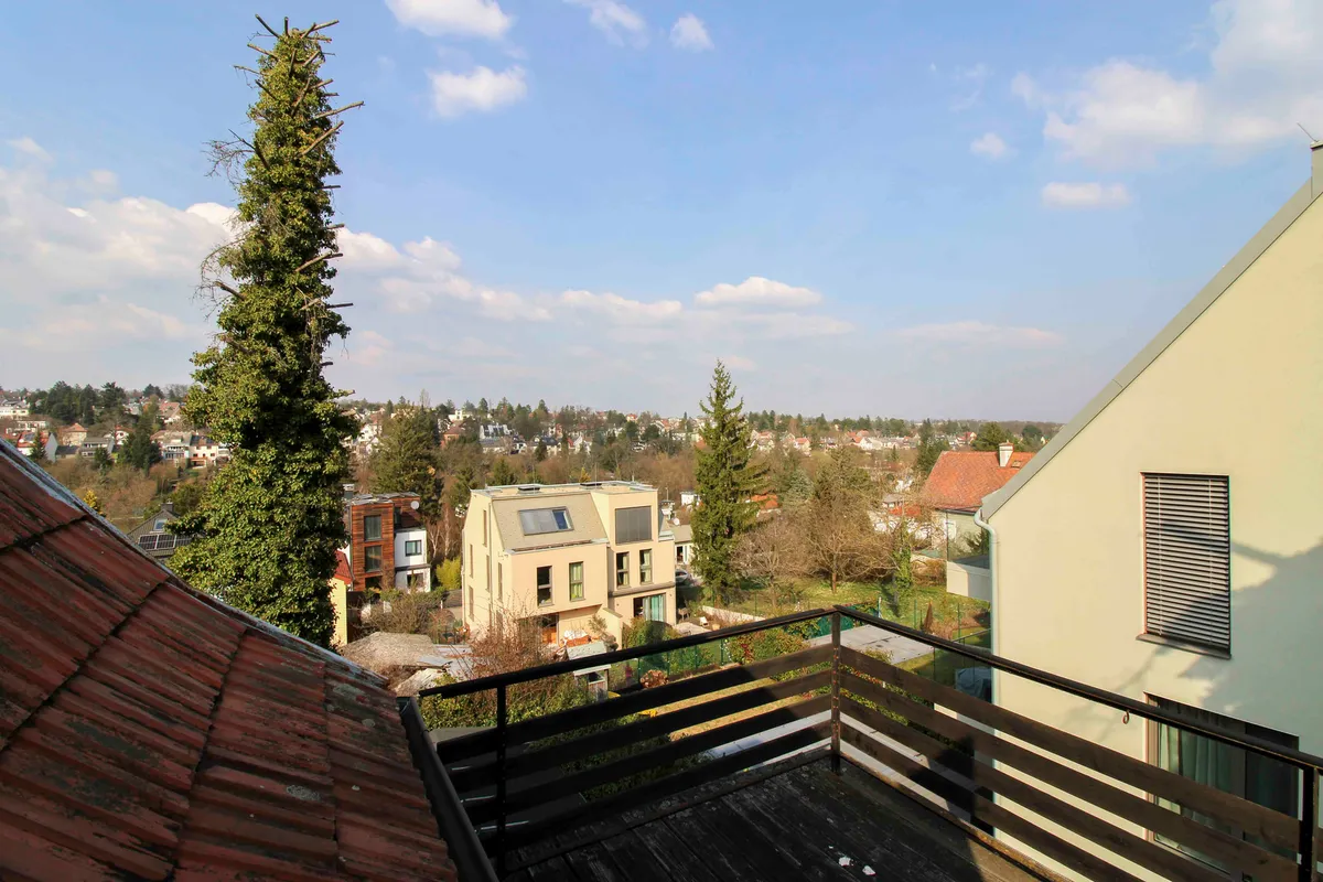 Altbau-Charme trifft Potenzial: Gemütliches Haus mit Fernblick-Terrasse & großem Garten in Hietzing - Ansicht 2