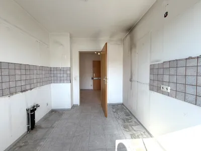 RENOVIERUNGSBEDÜRFTE Wohnung - sofort verfügbar | Nähe U6 – Bild 3