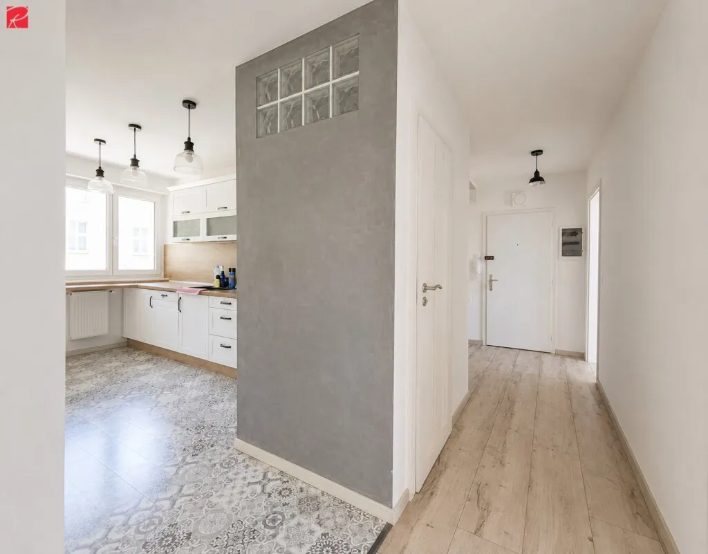 Modernisierte Wohnung in Zentrumsnähe mit zwei sonnigen Loggien – pohled 2