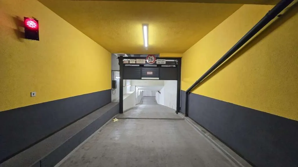 Tiefgaragenplatz (Stapelparker) zu vermieten - Ansicht 2